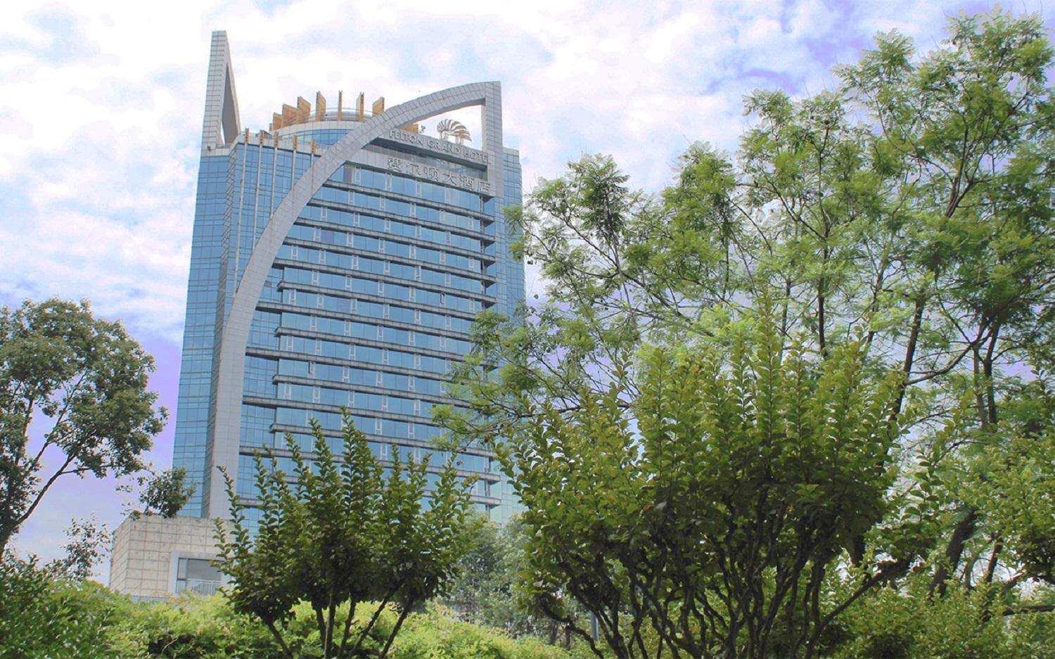 Felton Grand Hotel Чънду Екстериор снимка
