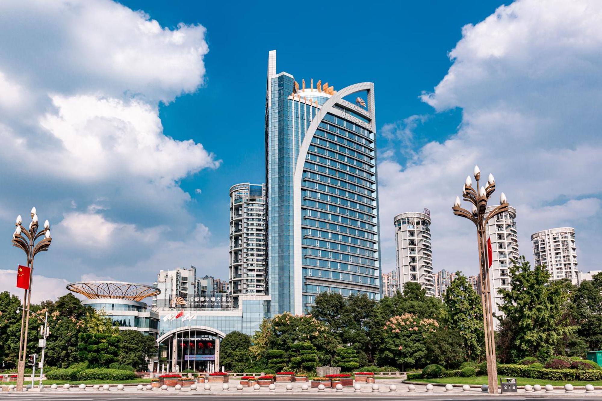 Felton Grand Hotel Чънду Екстериор снимка