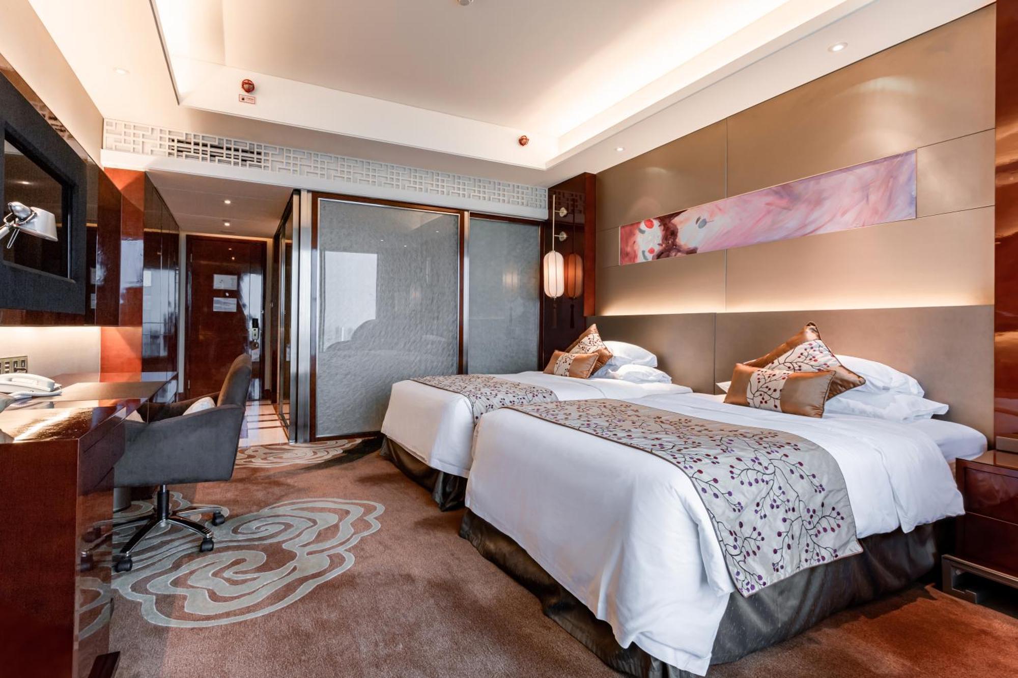 Felton Grand Hotel Чънду Екстериор снимка