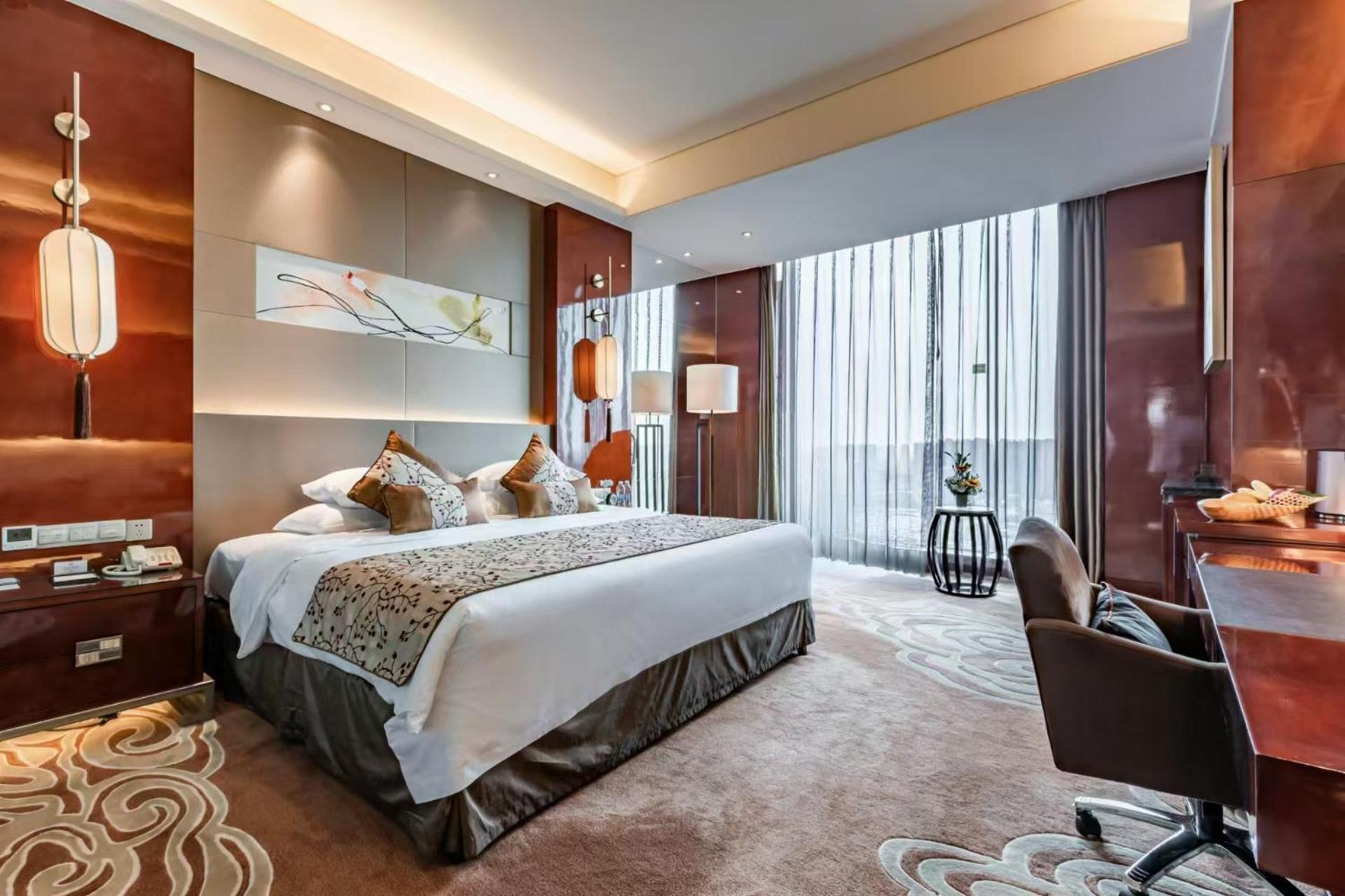 Felton Grand Hotel Чънду Екстериор снимка