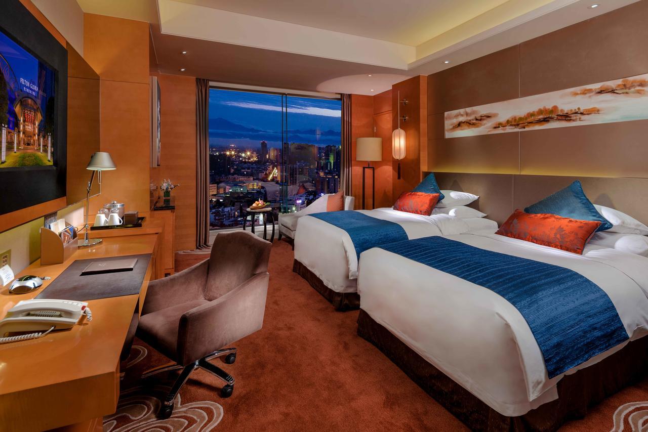 Felton Grand Hotel Чънду Екстериор снимка
