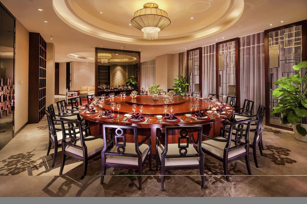 Felton Grand Hotel Чънду Екстериор снимка